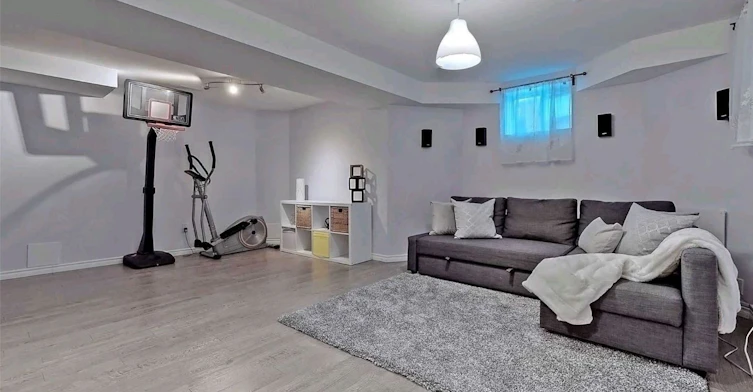 20 Winisk Street, Richmond Hill, ON, L4E 0L5 - 20