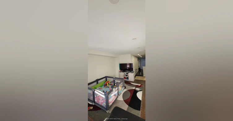 20 Winisk Street, Richmond Hill, ON, L4E 0L5 - 22