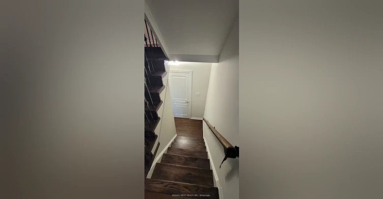 20 Winisk Street, Richmond Hill, ON, L4E 0L5 - 19