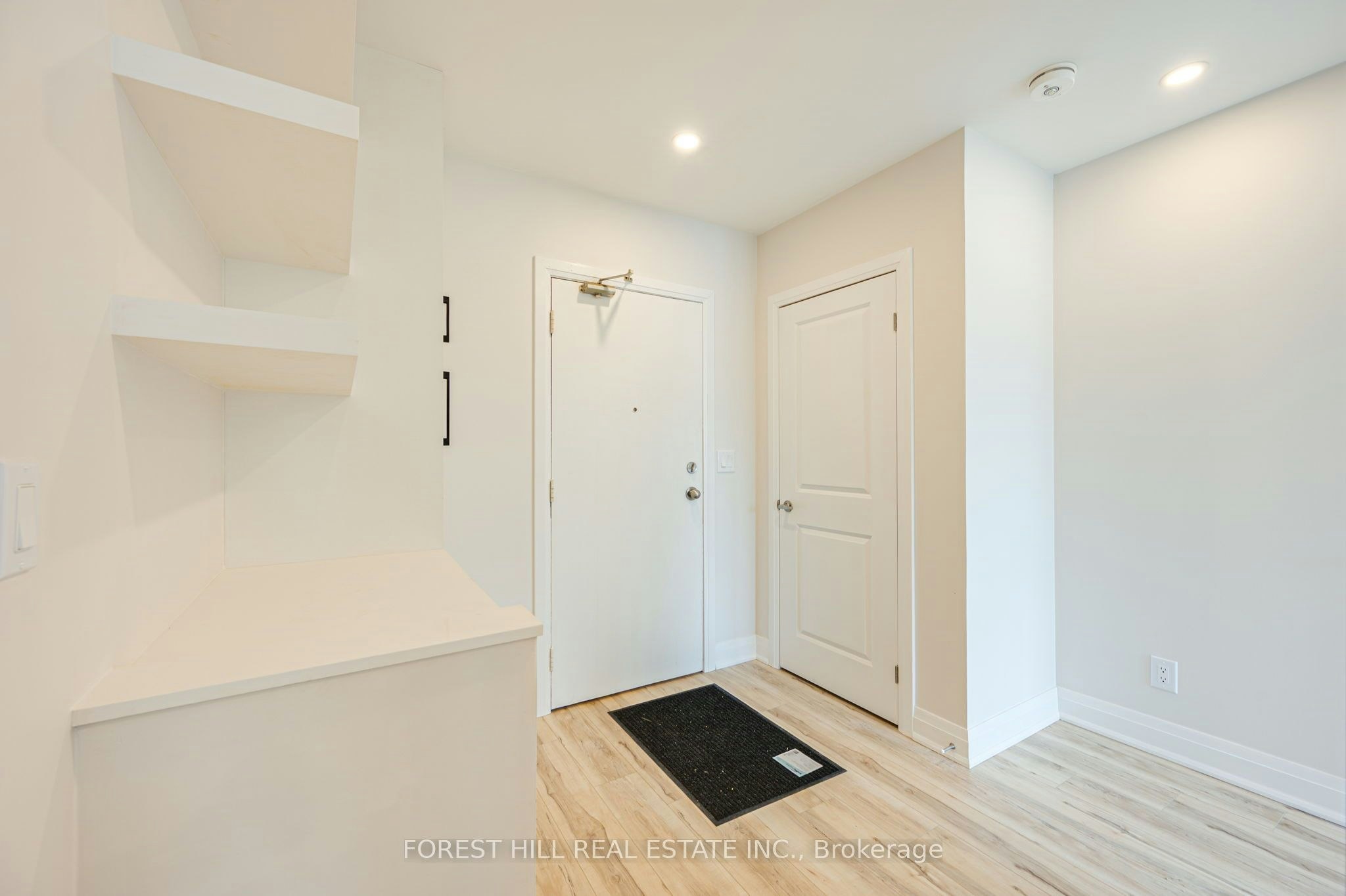 2-7725 Yonge Street, Markham, ON, L3T 2C4 - 2