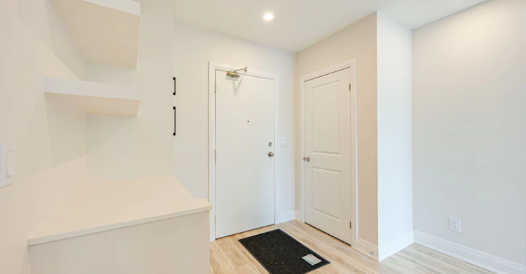 2-7725 Yonge Street, Markham, ON, L3T 2C4 - 2