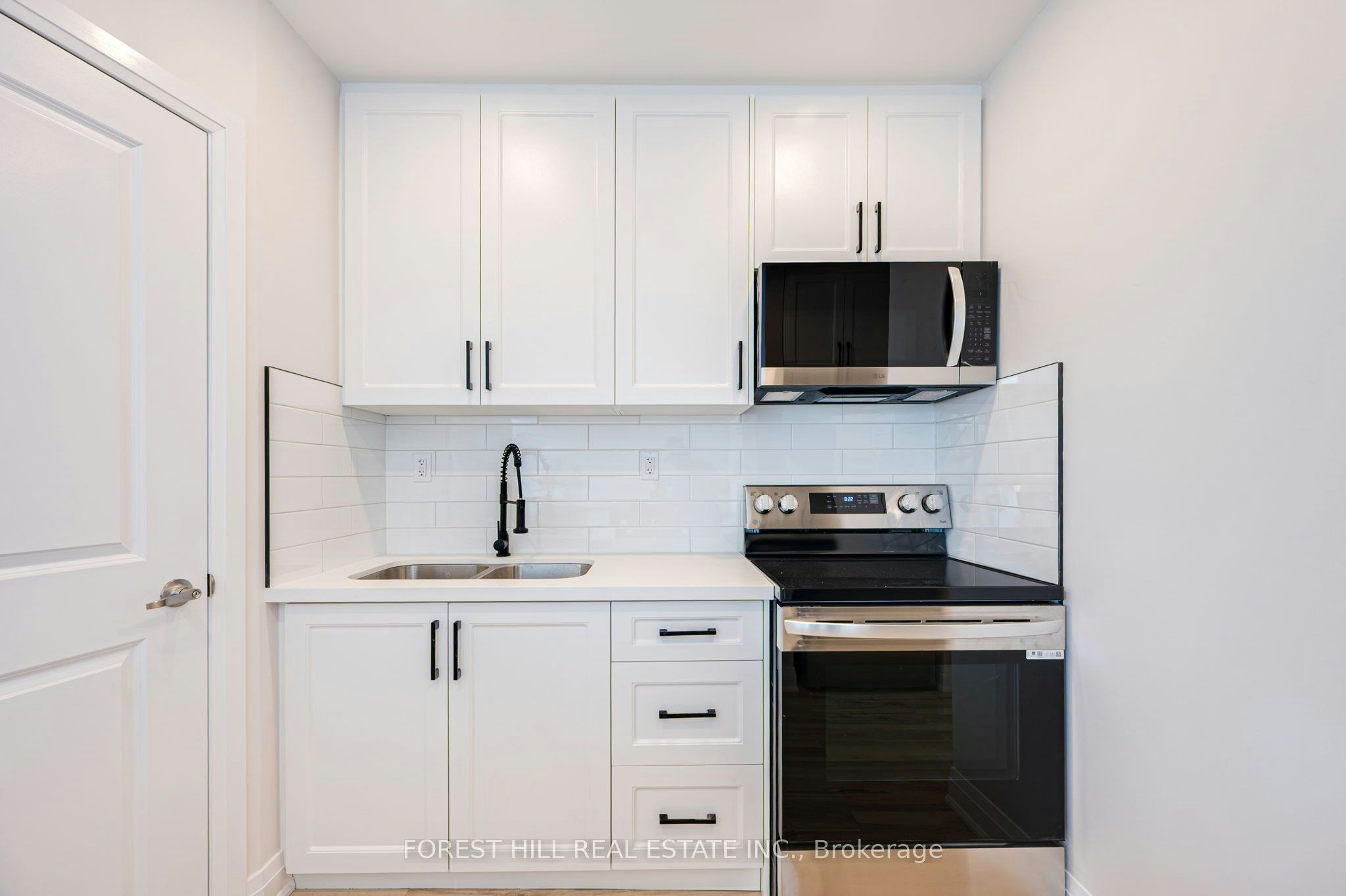 2-7725 Yonge Street, Markham, ON, L3T 2C4 - 8