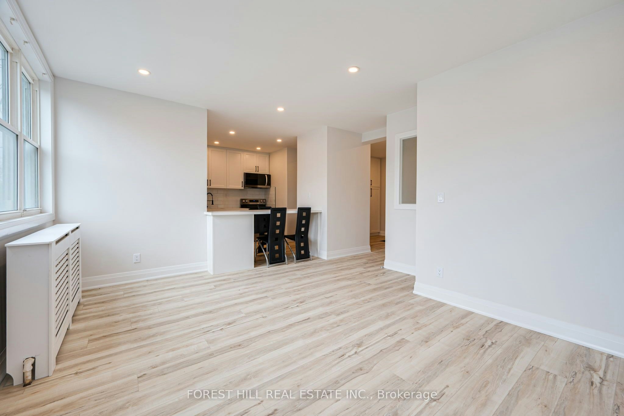 2-7725 Yonge Street, Markham, ON, L3T 2C4