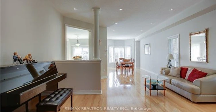 15 Dragonfly Avenue, Richmond Hill, ON, L4S 2V2 - 3