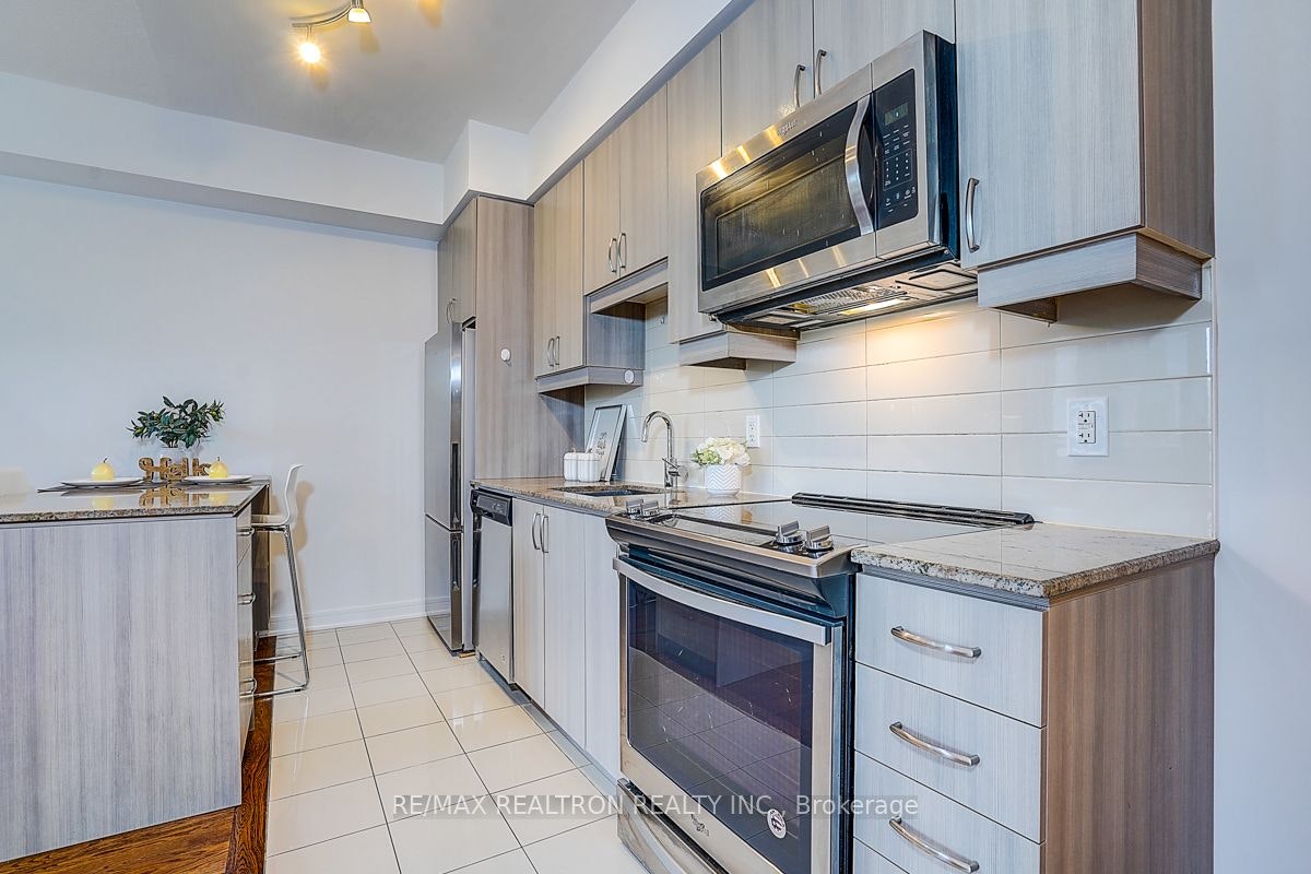 SW 321-9191 Yonge Street, Richmond Hill, ON, L4C 1E2 - 13