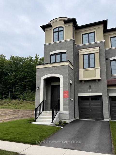 61 Donnacona Drive, Vaughan, ON, L4H 0Y6