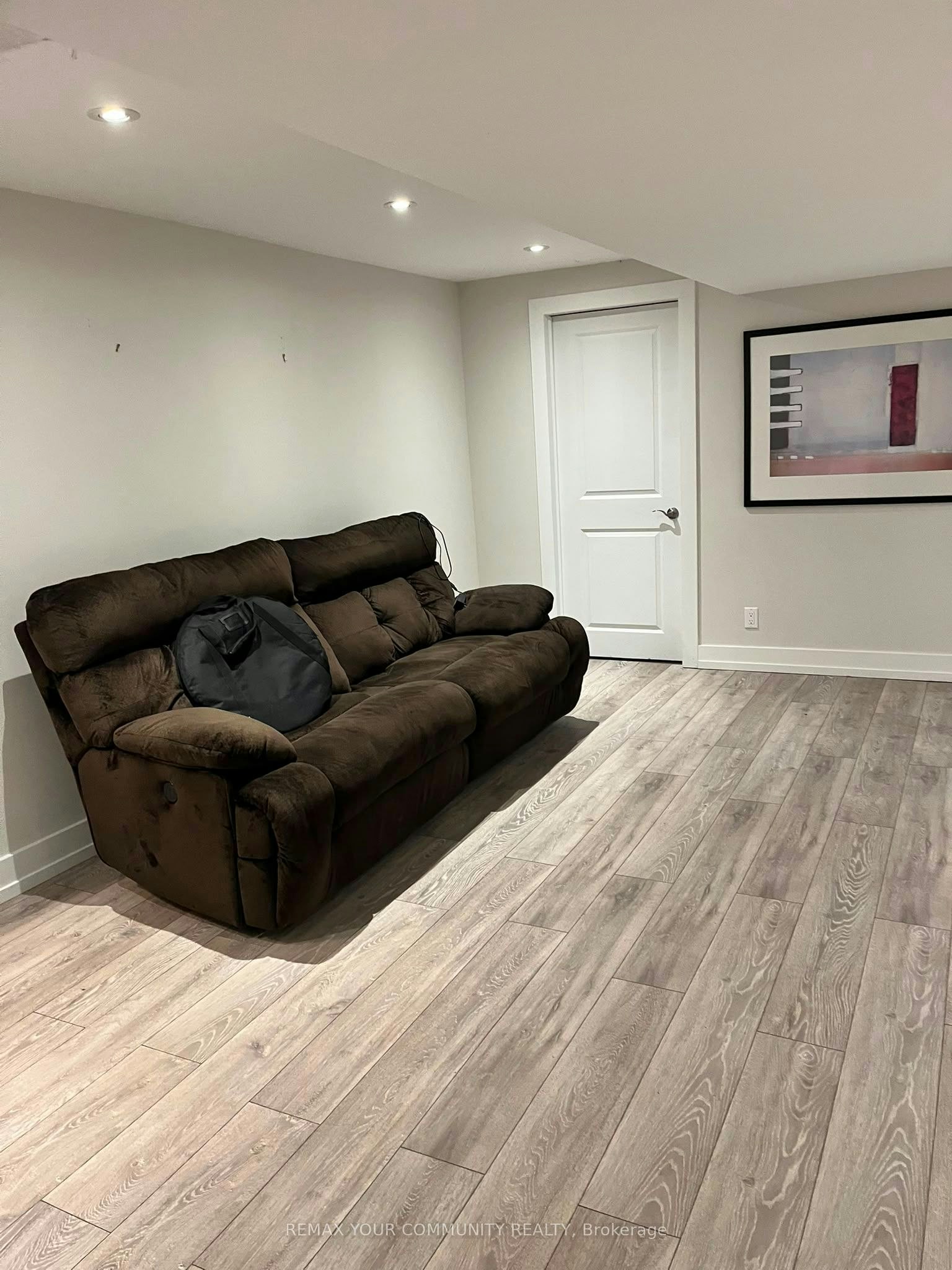 315 Millard Avenue, Newmarket, ON, L3Y 1Z3 - 3