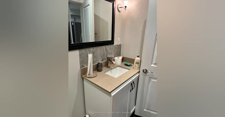 315 Millard Avenue, Newmarket, ON, L3Y 1Z3 - 12