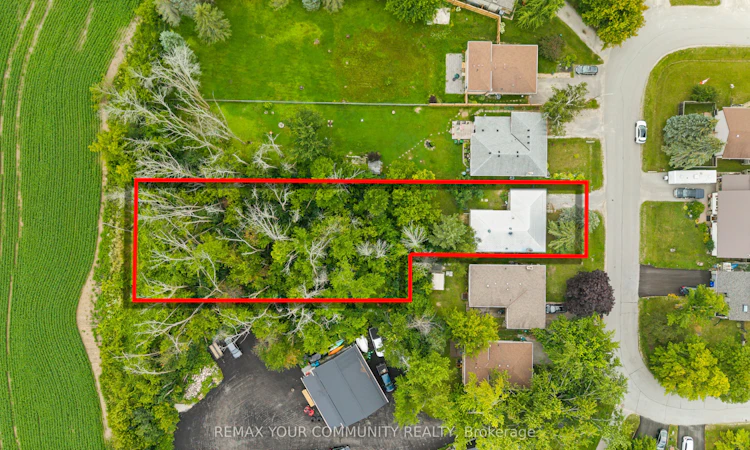 566 Highland Crescent