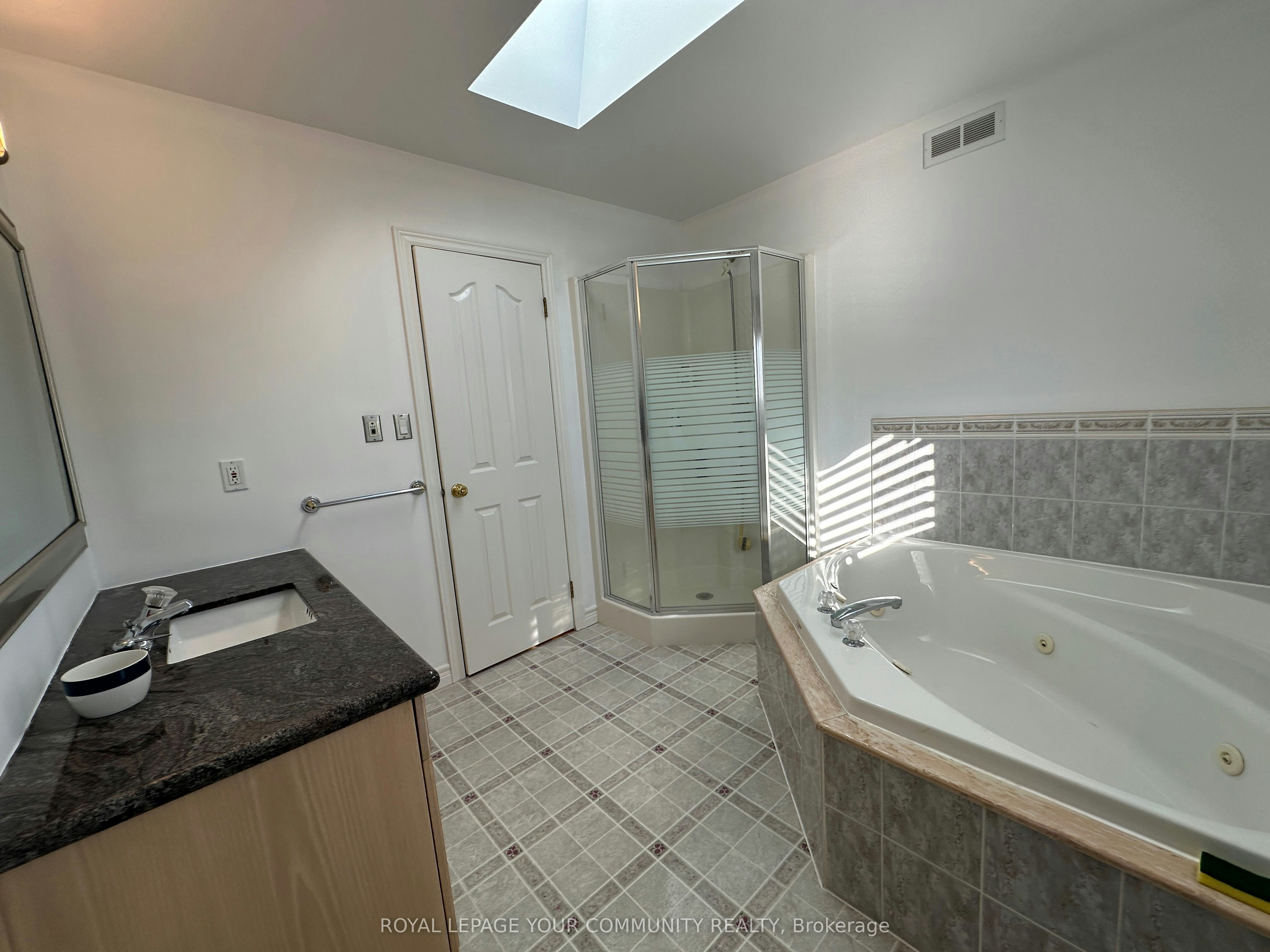 203 Lake Drive E, Georgina, ON, L4P 3E9 - 32