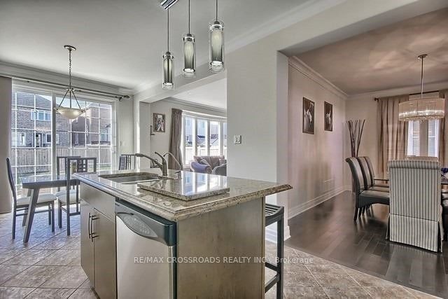 46 Hopper Lane, Newmarket, ON, L3X 3J6 - 7