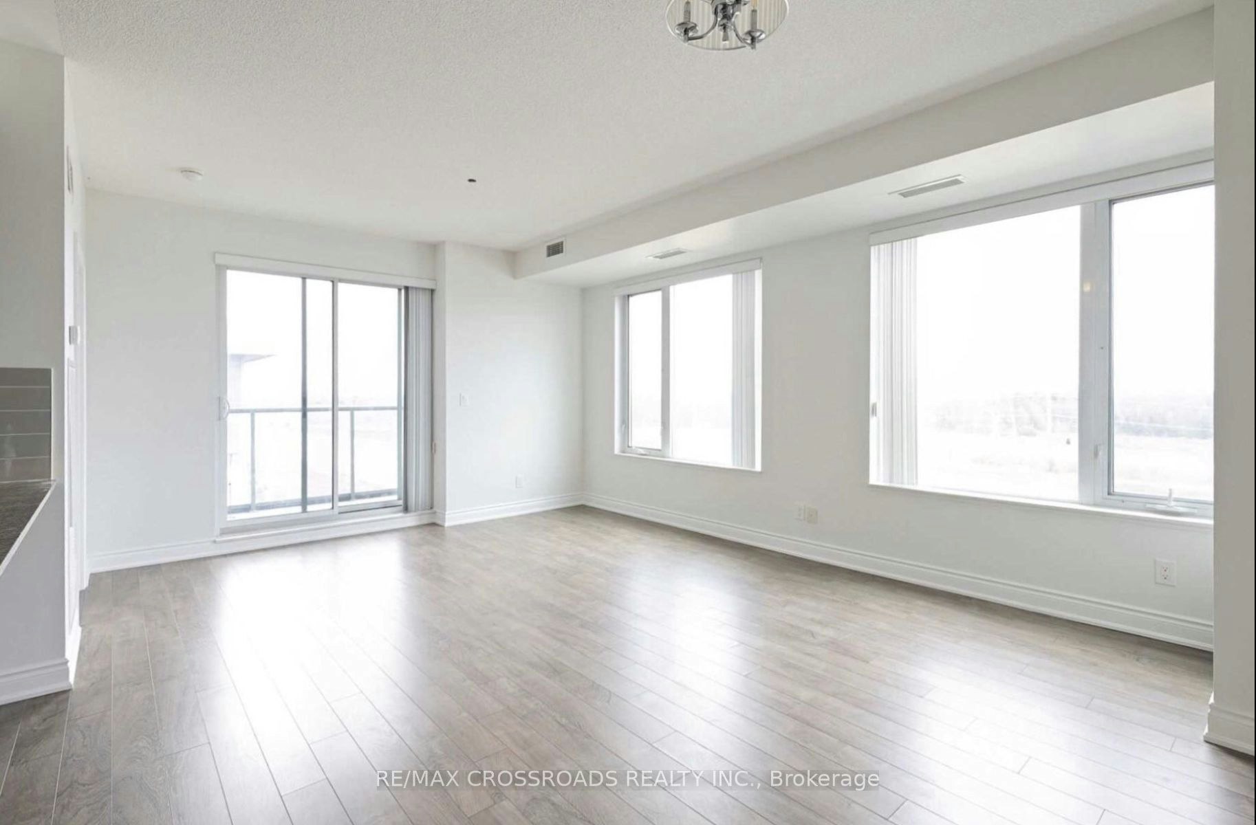 906-325 South Park Road, Markham, ON, L3T 0B8 - 6