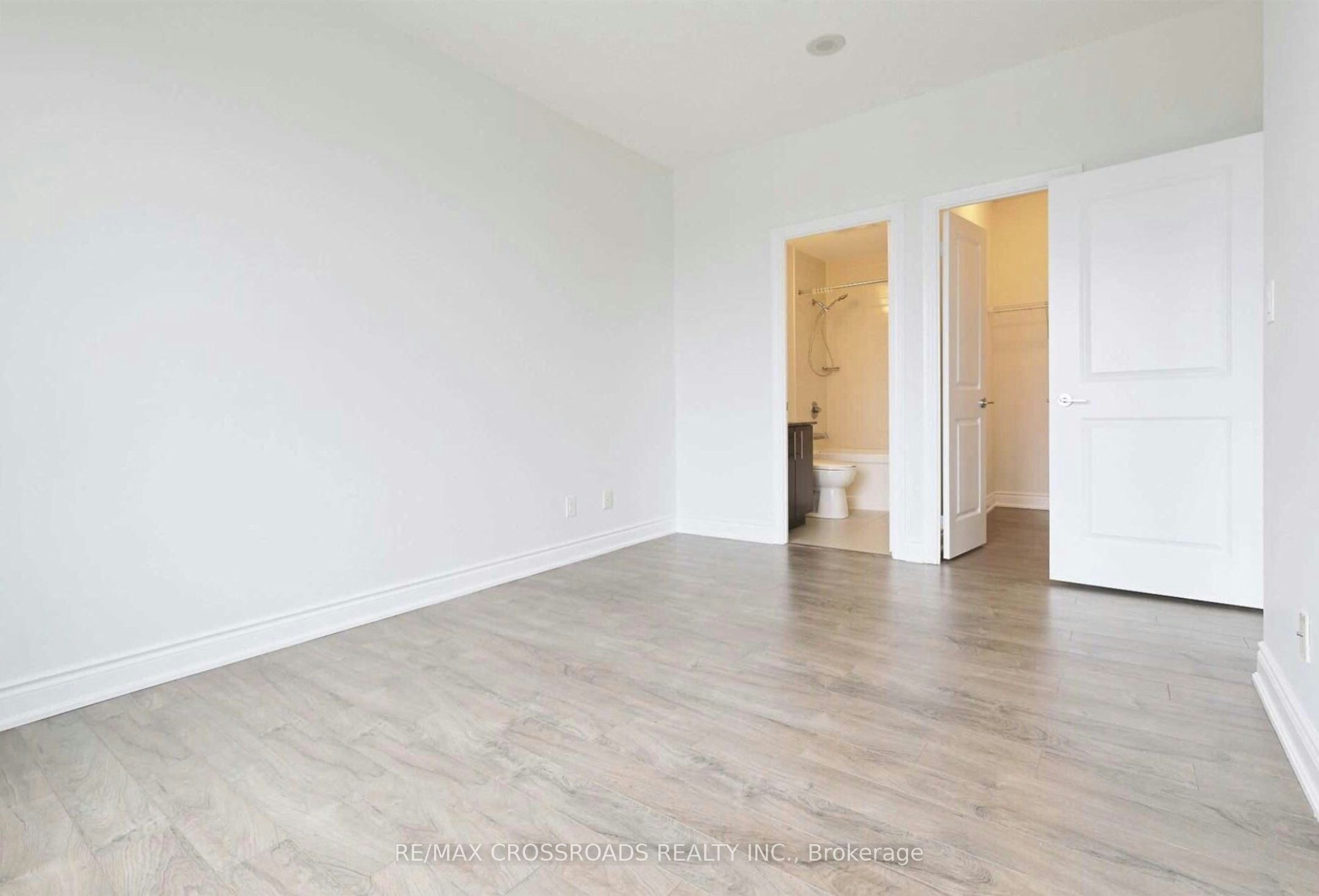 906-325 South Park Road, Markham, ON, L3T 0B8 - 8