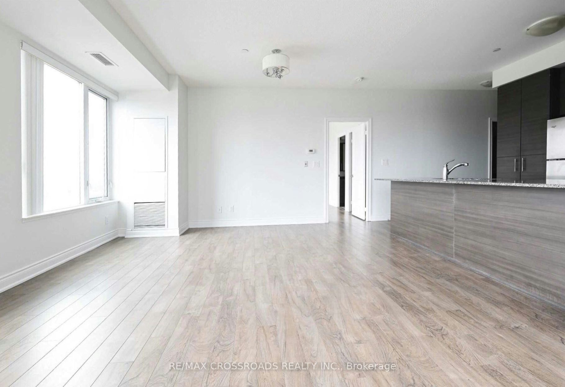 906-325 South Park Road, Markham, ON, L3T 0B8 - 5