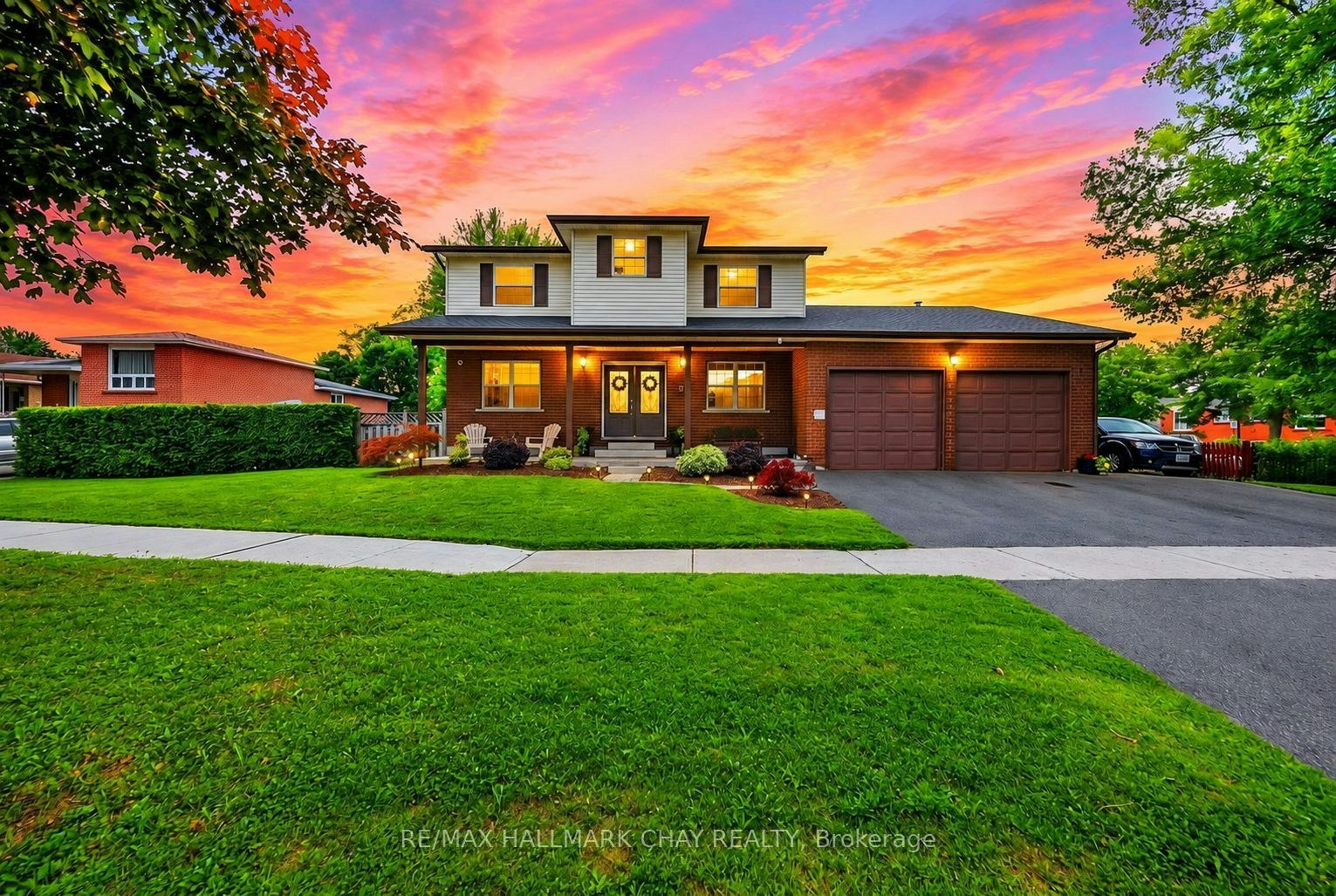 334 Parkwood Avenue, Bradford West Gwillimbury, ON, L3Z 2E4