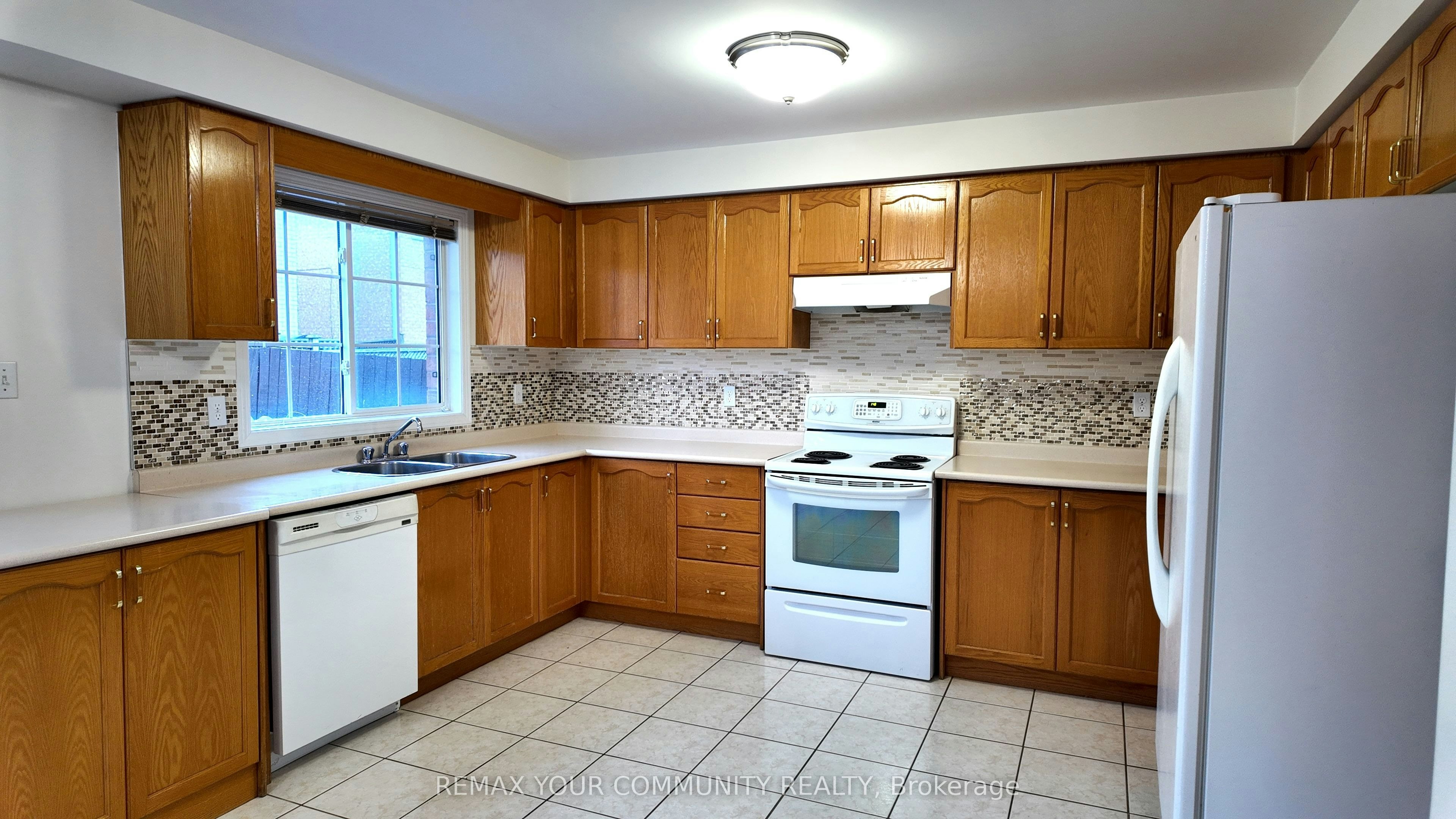 Main-120 Santina Street, Vaughan, ON, L4H 2N3 - 10