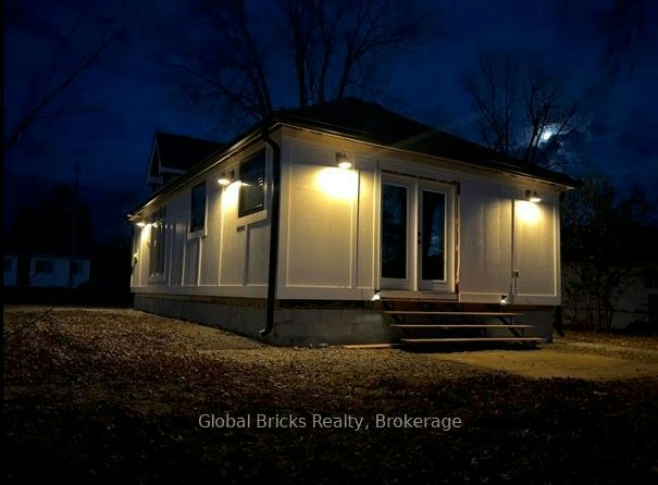 899 Maplewood Drive, Innisfil, ON, L9S 1Y7