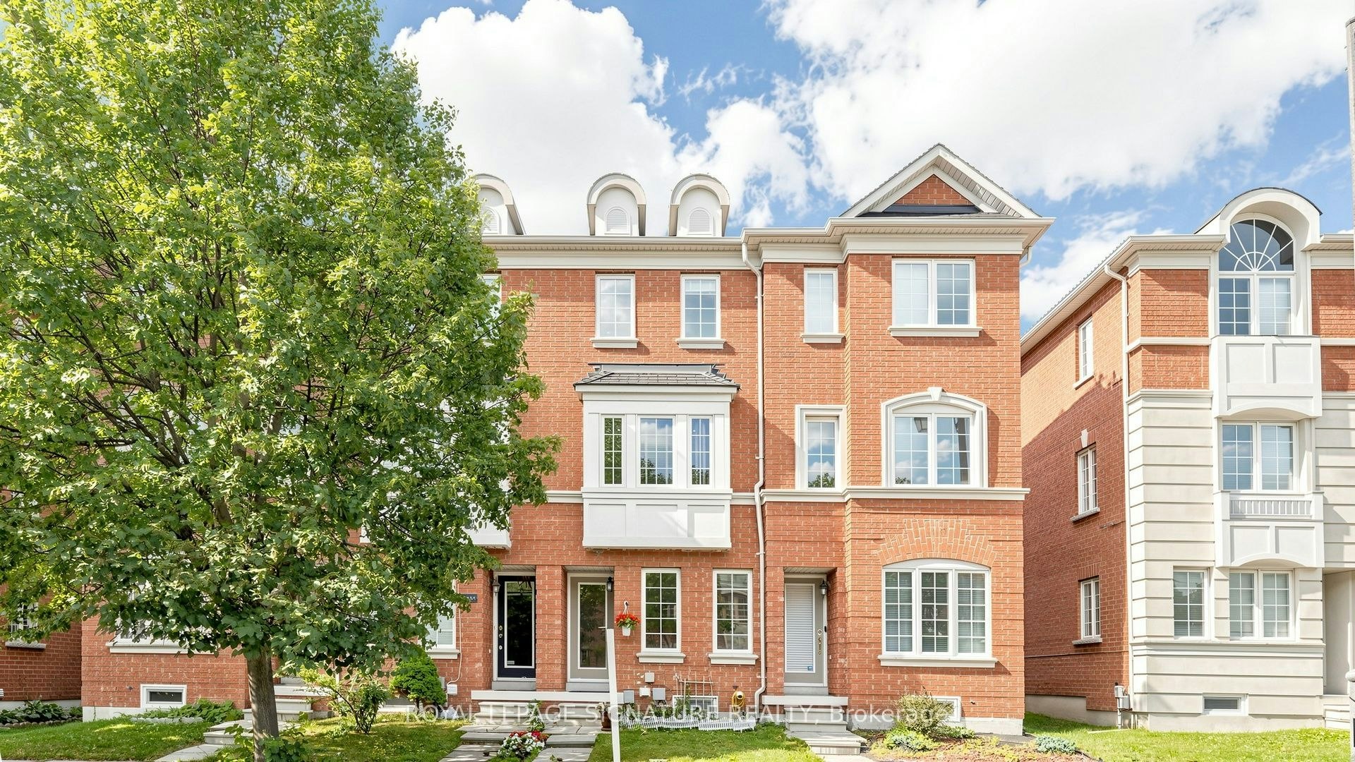 2433 Bur Oak Avenue, Markham, ON, L6B 1G3