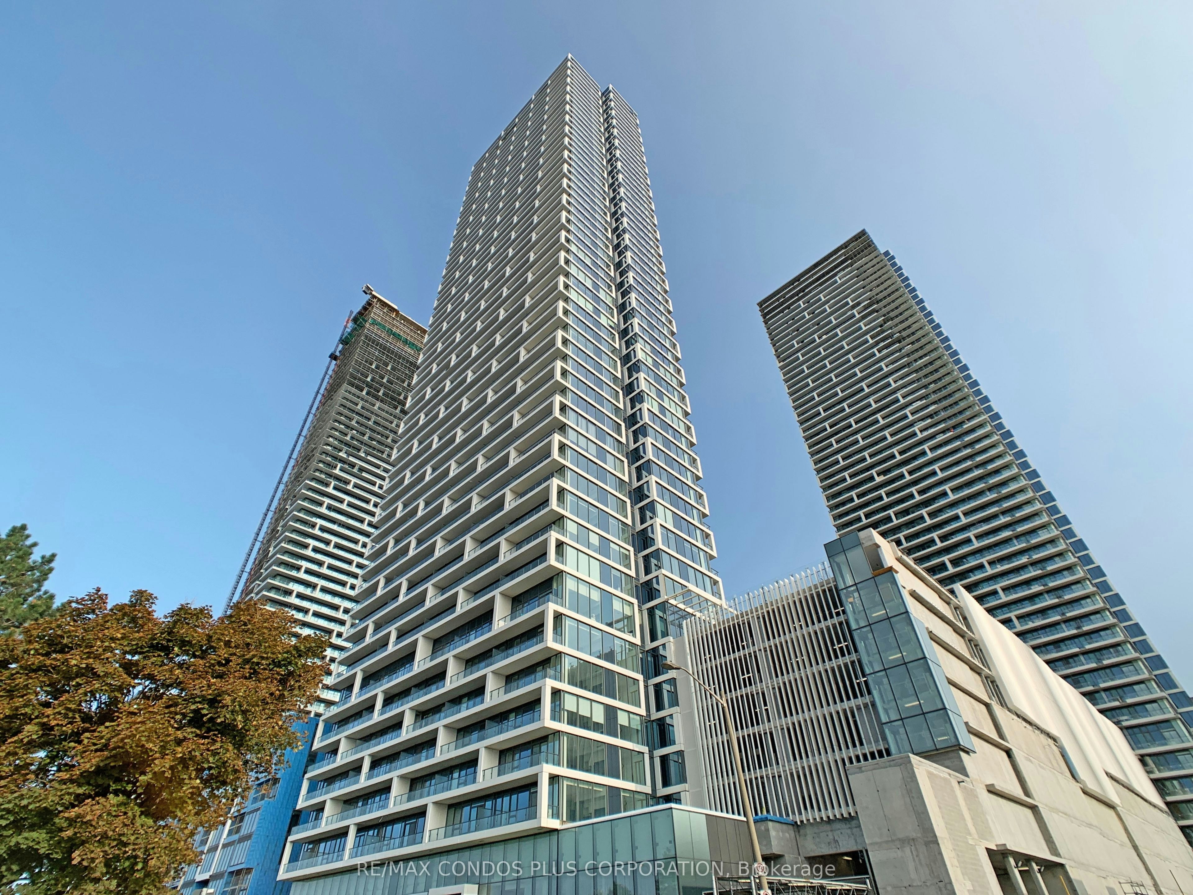 5511-898 Portage Parkway, Vaughan, ON, L4K 0J6
