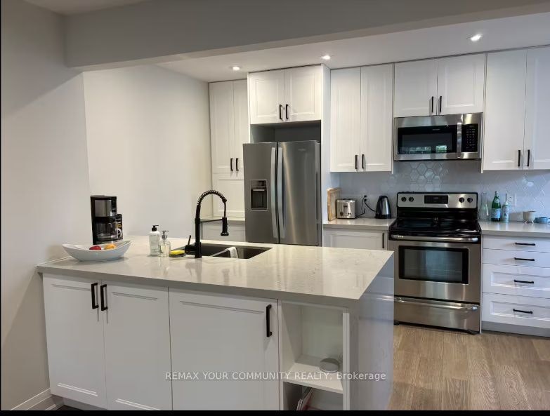 94 Springhead Gardens, Richmond Hill, ON, L4C 5C4 - 2