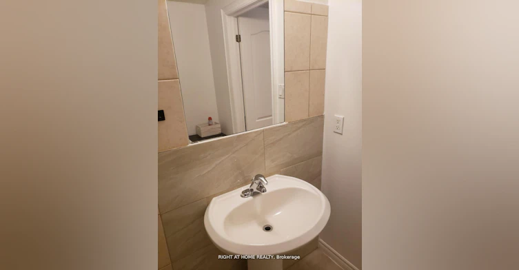 10 Fisico Court, Richmond Hill, ON, L4B 3Z2 - 10