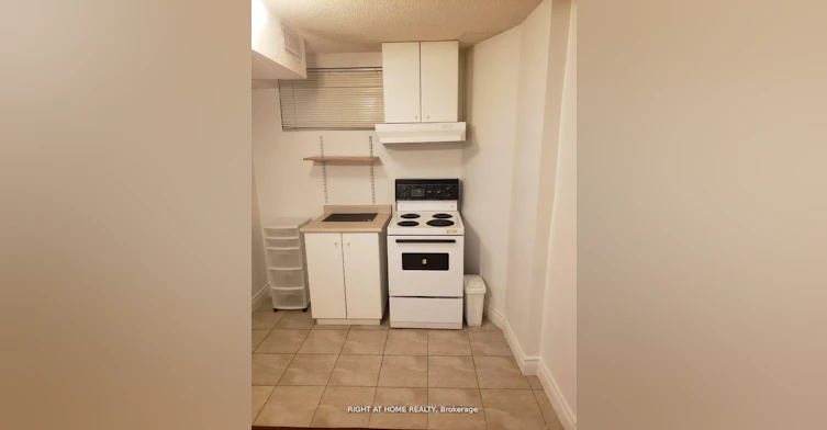 10 Fisico Court, Richmond Hill, ON, L4B 3Z2 - 3