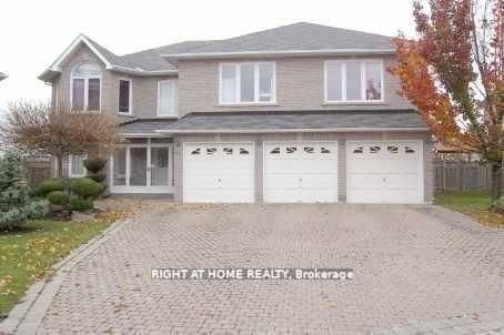 10 Fisico Court, Richmond Hill, ON, L4B 3Z2