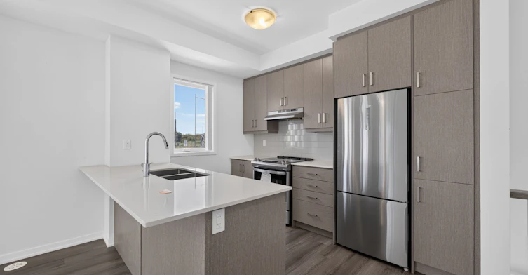 343-100 Honeycrisp Crescent, Vaughan, ON, L4K 0N7 - 8