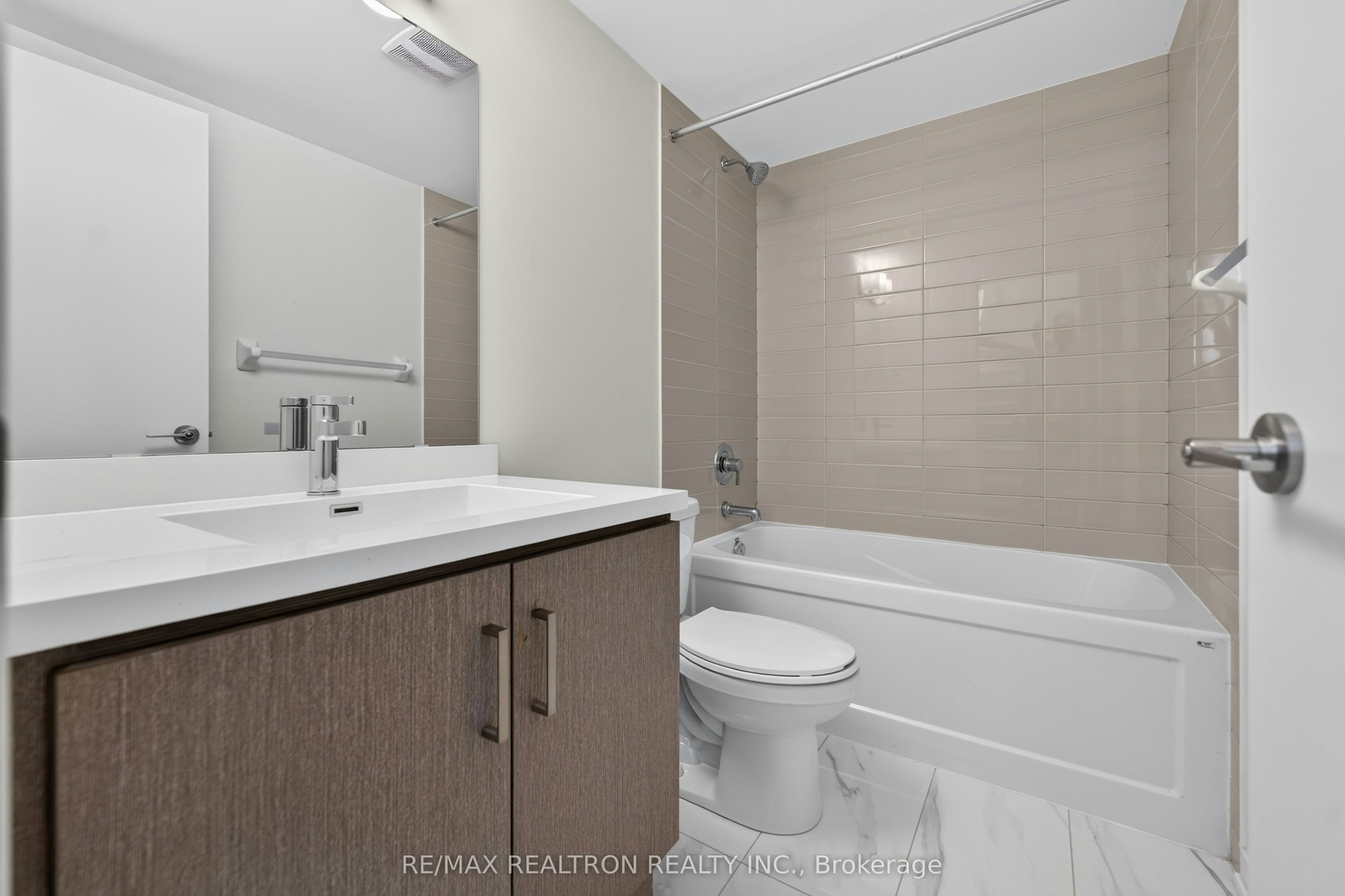 343-100 Honeycrisp Crescent, Vaughan, ON, L4K 0N7 - 19