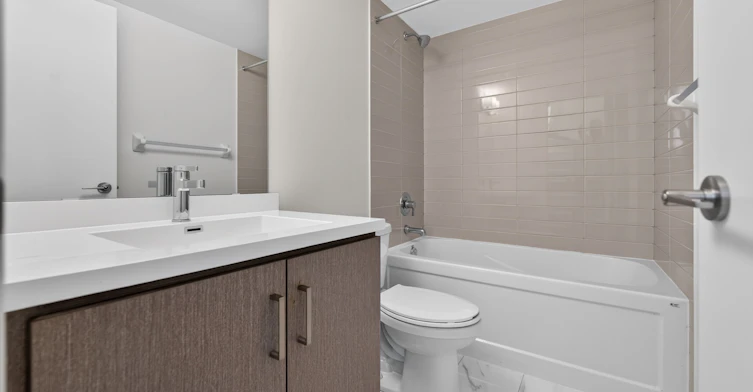 343-100 Honeycrisp Crescent, Vaughan, ON, L4K 0N7 - 19