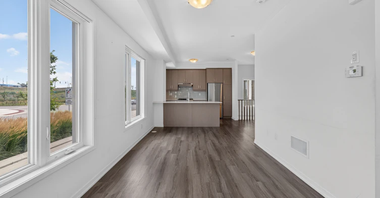 343-100 Honeycrisp Crescent, Vaughan, ON, L4K 0N7 - 6