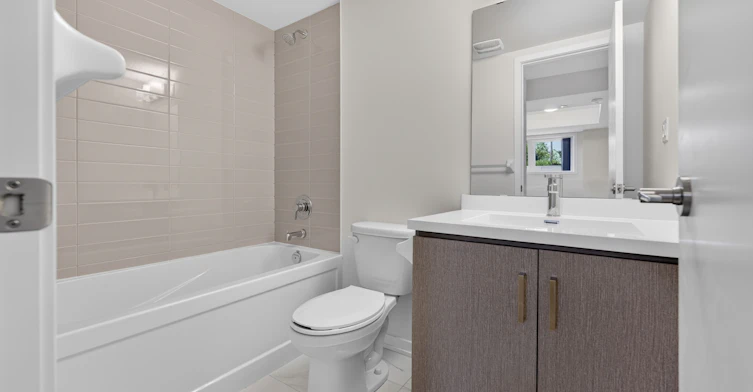 343-100 Honeycrisp Crescent, Vaughan, ON, L4K 0N7 - 24