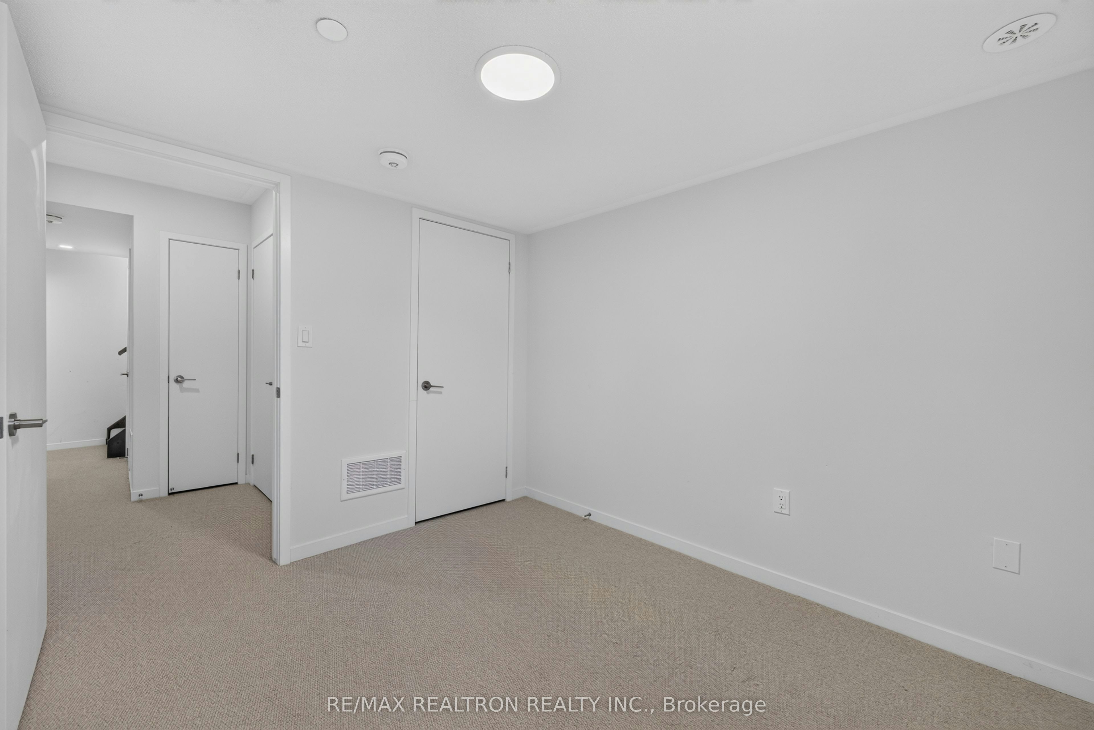 343-100 Honeycrisp Crescent, Vaughan, ON, L4K 0N7 - 18