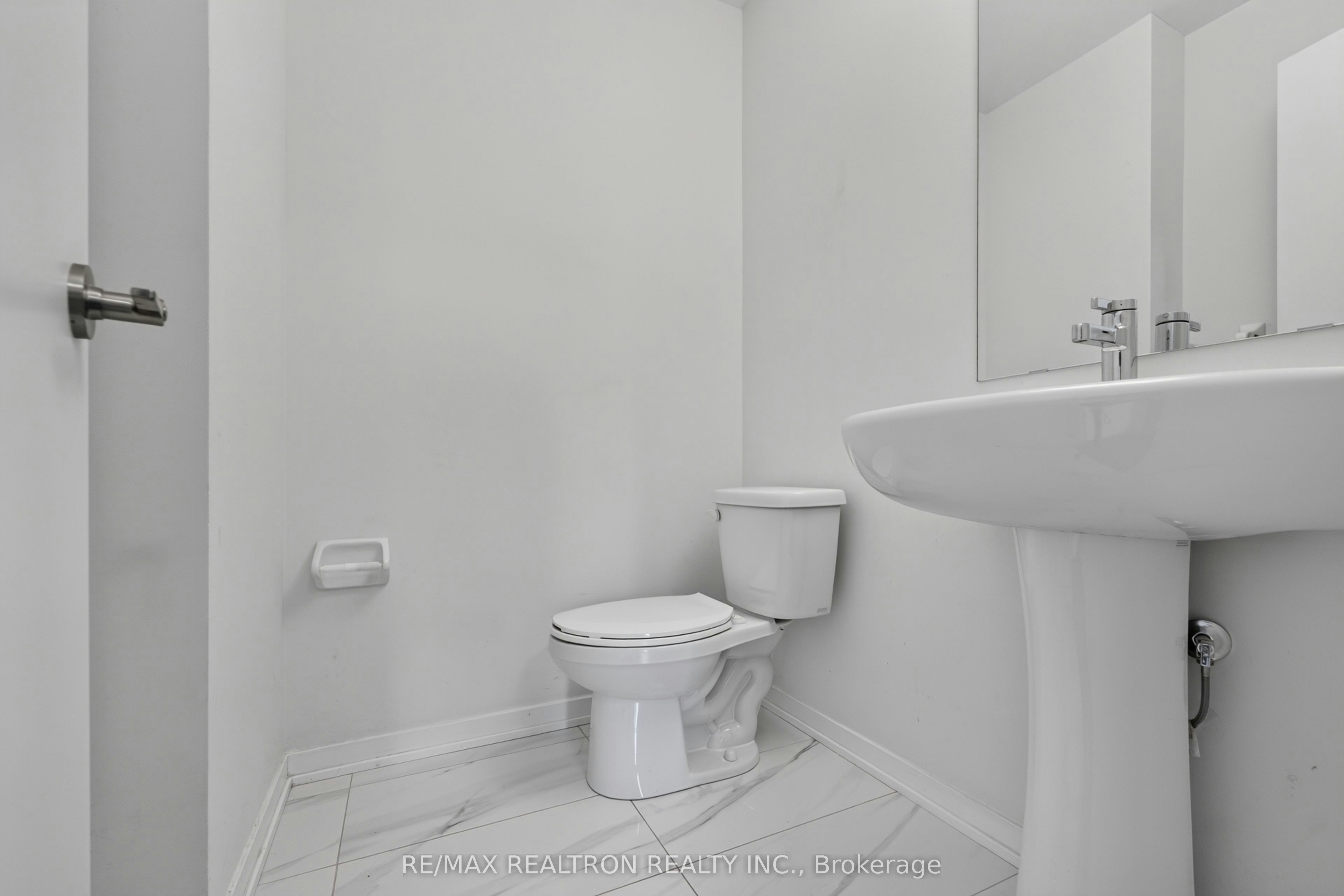 343-100 Honeycrisp Crescent, Vaughan, ON, L4K 0N7 - 12