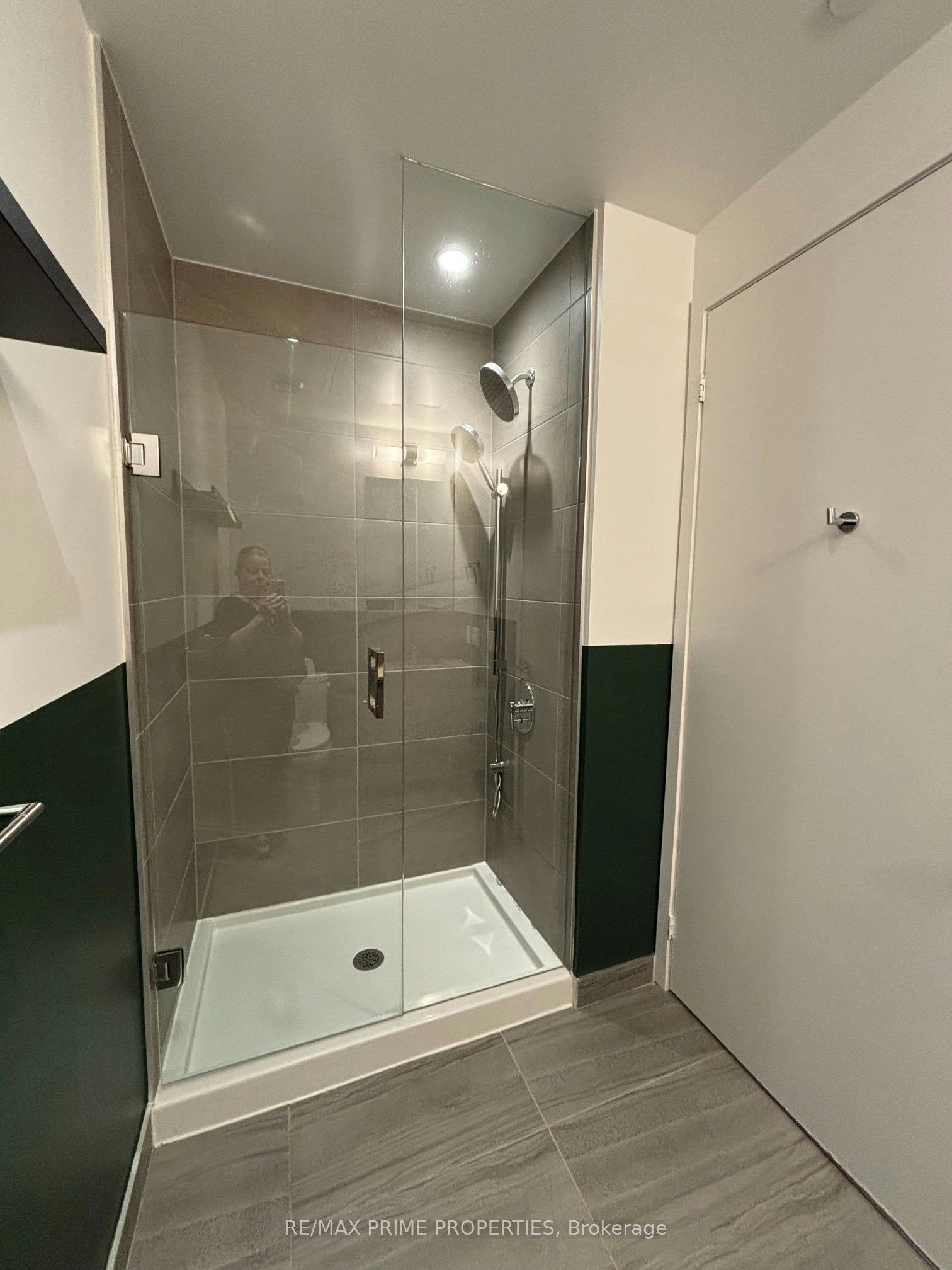 2307-950 Portage Parkway, Vaughan, ON, L4K 0J7 - 8