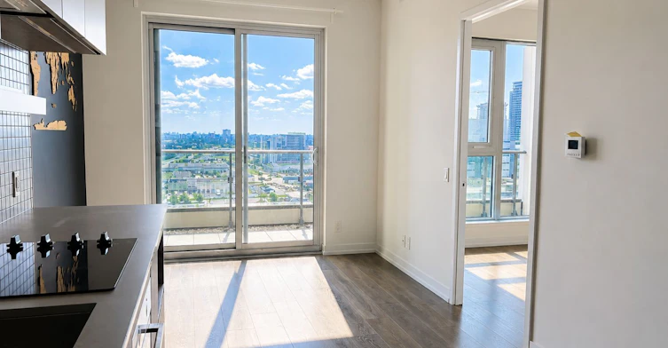 2307-950 Portage Parkway, Vaughan, ON, L4K 0J7 - 4