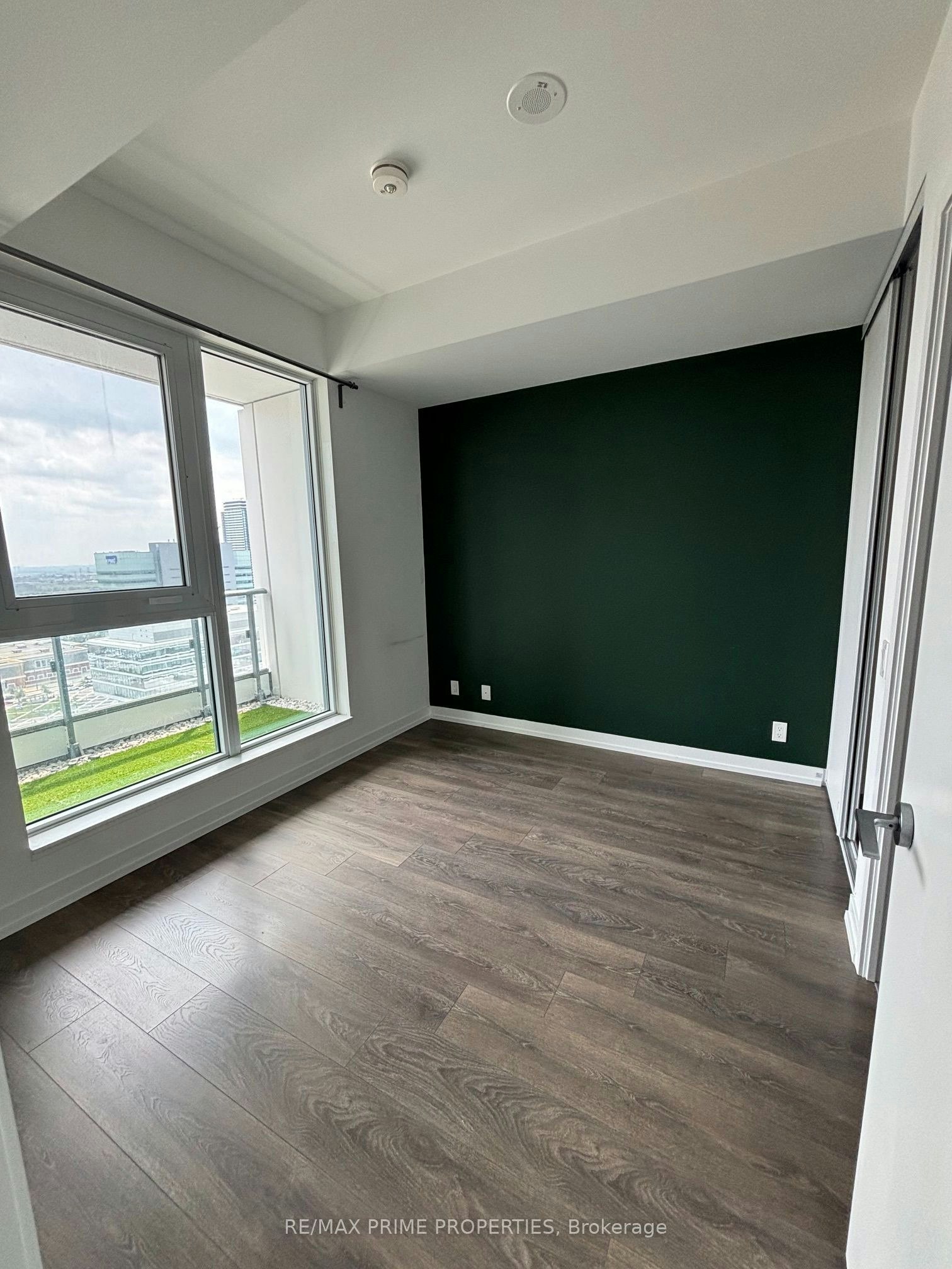 2307-950 Portage Parkway, Vaughan, ON, L4K 0J7 - 9