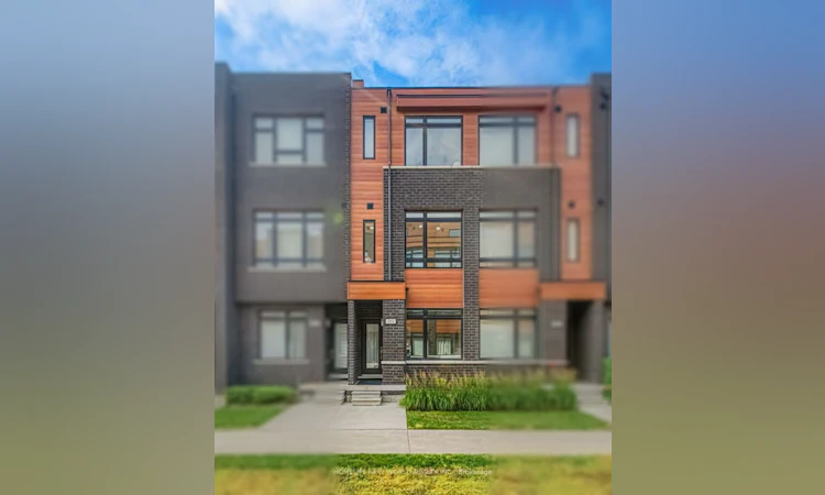 99-370D Red Maple Road
