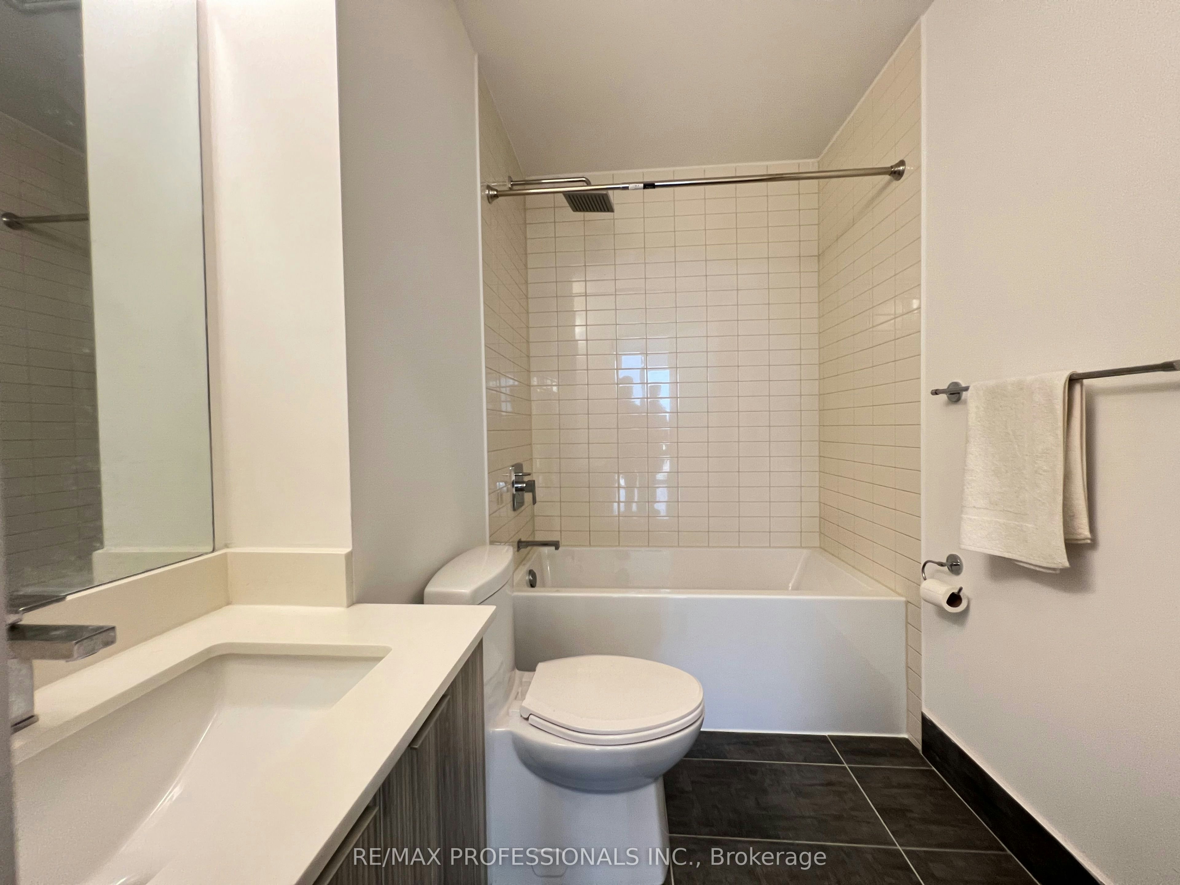 2916 Highway 7 Road, Vaughan, ON, L4K 0K6 - 10