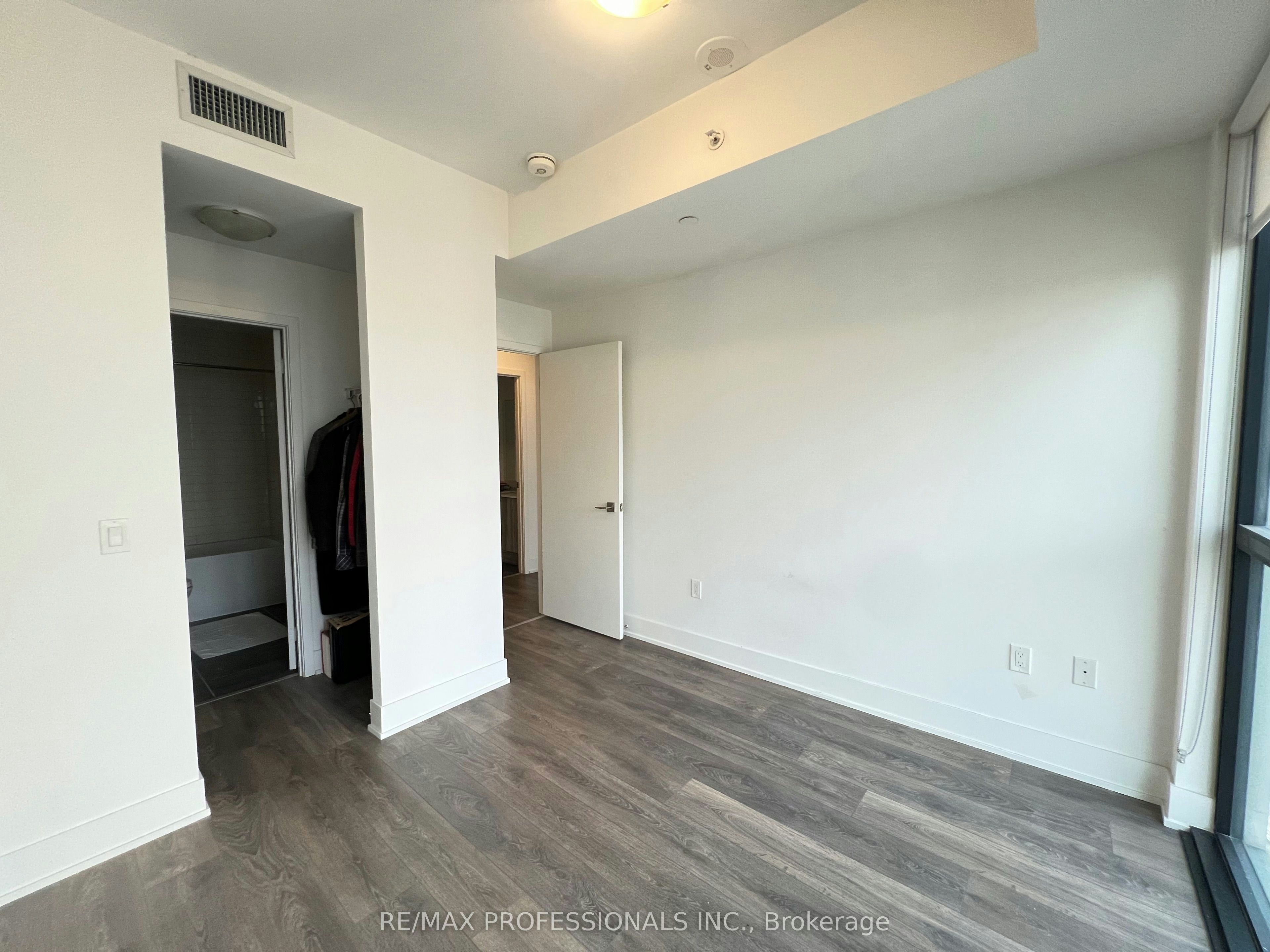 2916 Highway 7 Road, Vaughan, ON, L4K 0K6 - 9