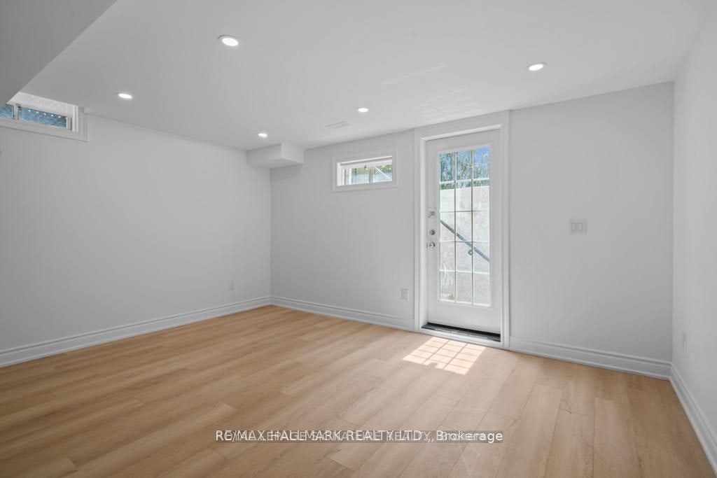 227-BASEMENT Thoms Crescent, Newmarket, ON, L3Y 1C9 - 2