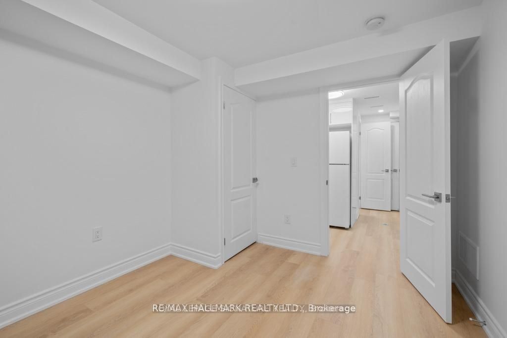 227-BASEMENT Thoms Crescent, Newmarket, ON, L3Y 1C9 - 4