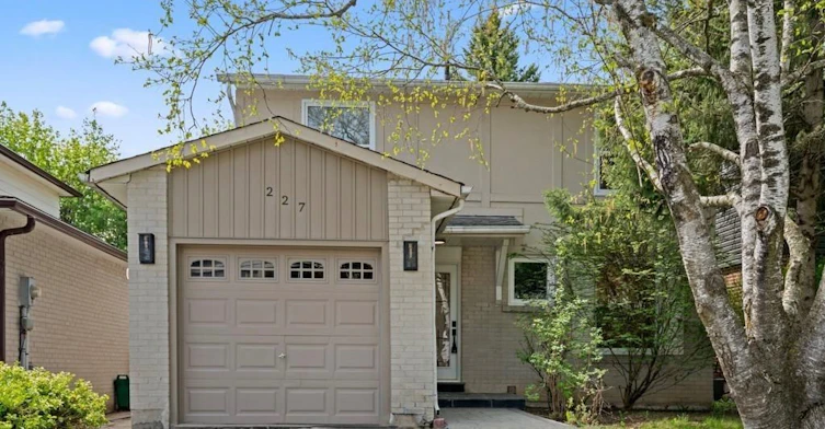 227-BASEMENT Thoms Crescent, Newmarket, ON, L3Y 1C9