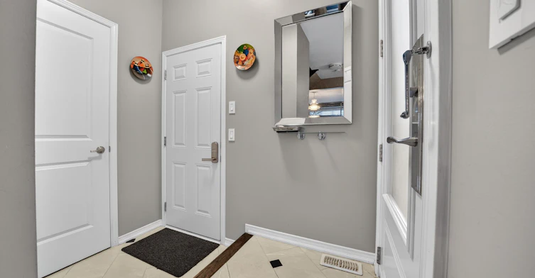 49 Poetry Drive, Vaughan, ON, L4H 3R1 - 4