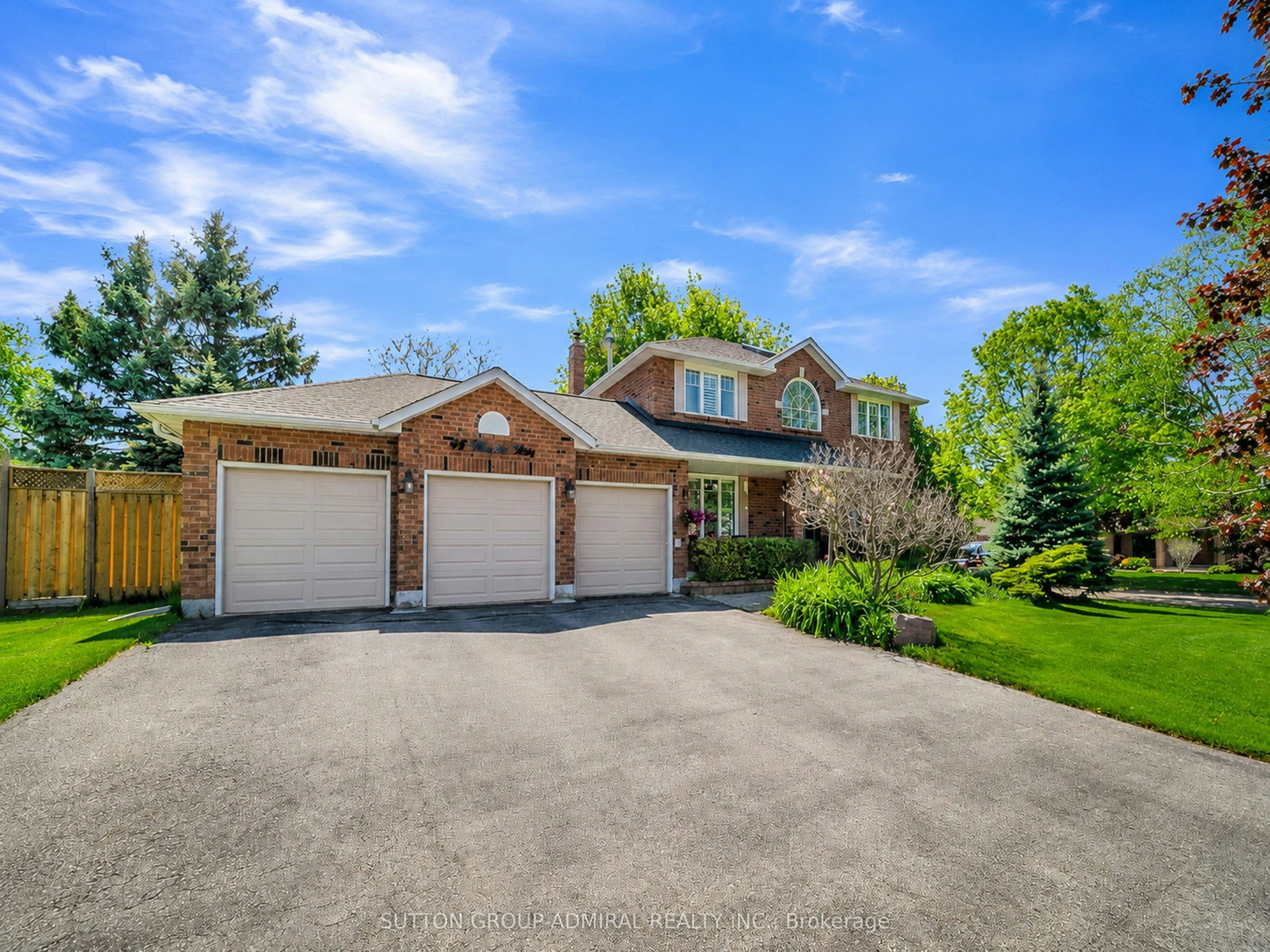 48 Maple Way, East Gwillimbury, ON, L0G 1V0