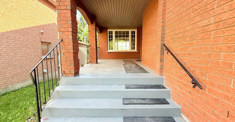 162 Widdifield Avenue, Newmarket, ON, L3X 1Z2 - 2