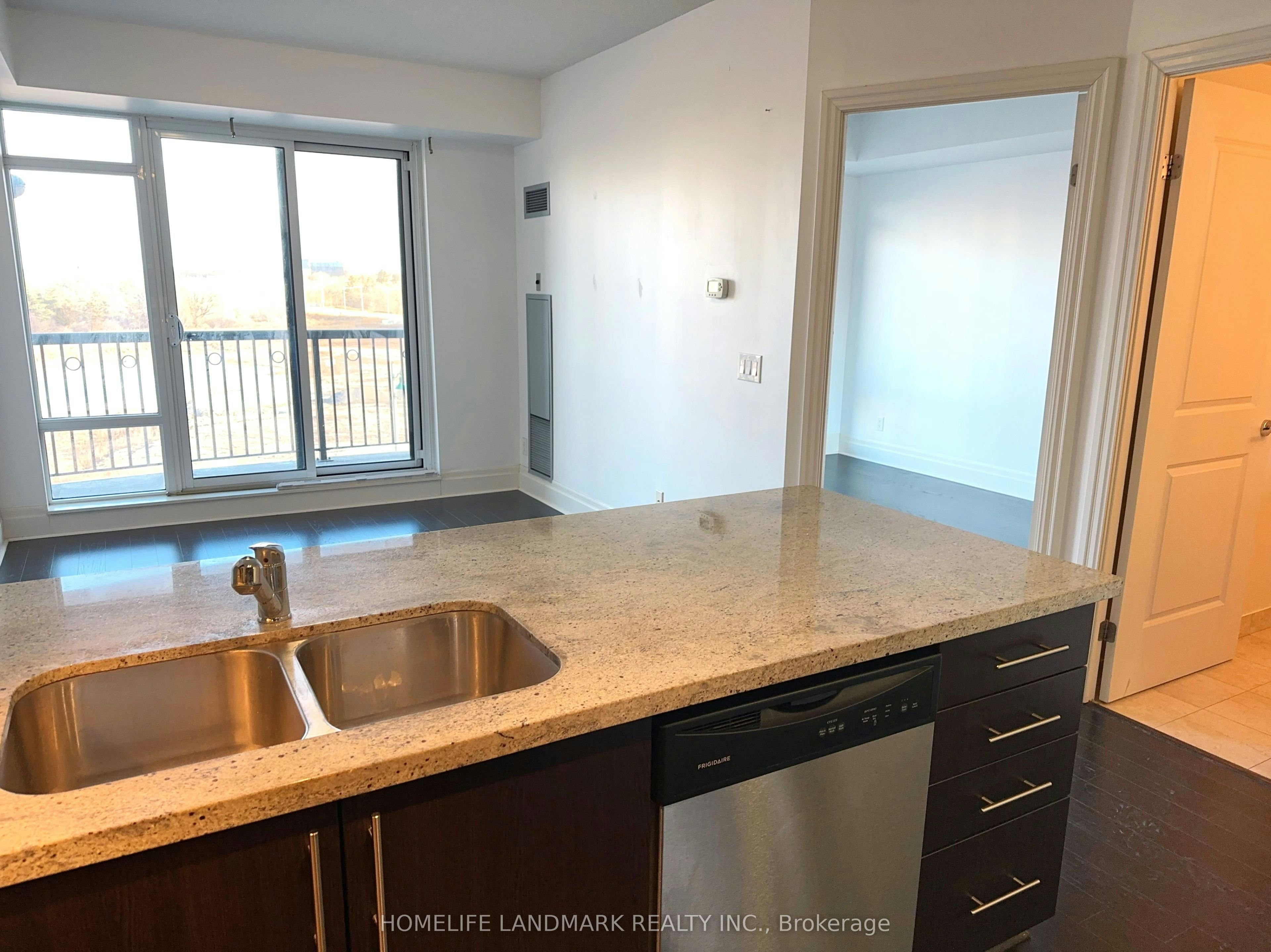 410-131 Upper Duke Crescent, Markham, ON, L6G 0C9 - 7