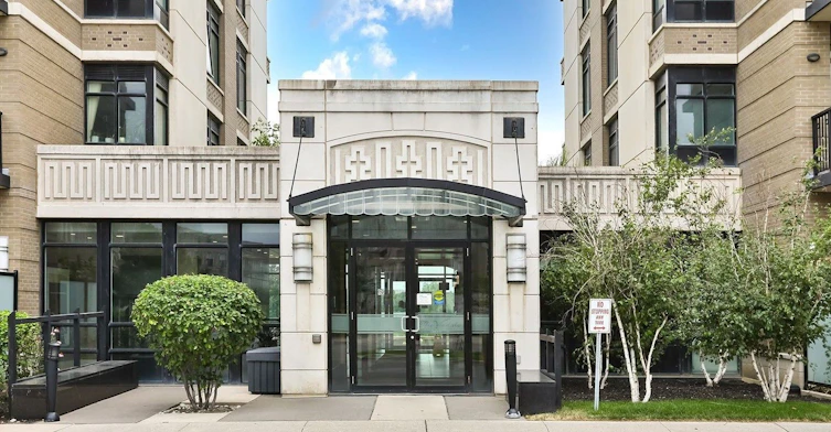 410-131 Upper Duke Crescent, Markham, ON, L6G 0C9 - 3