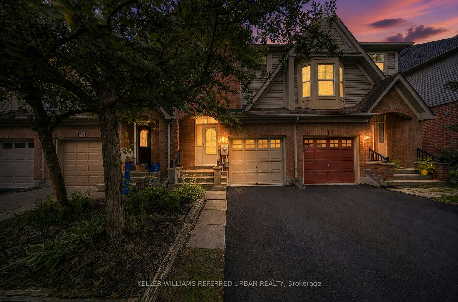 19 Evelyn Buck Lane, Aurora, ON, L4G 7H9