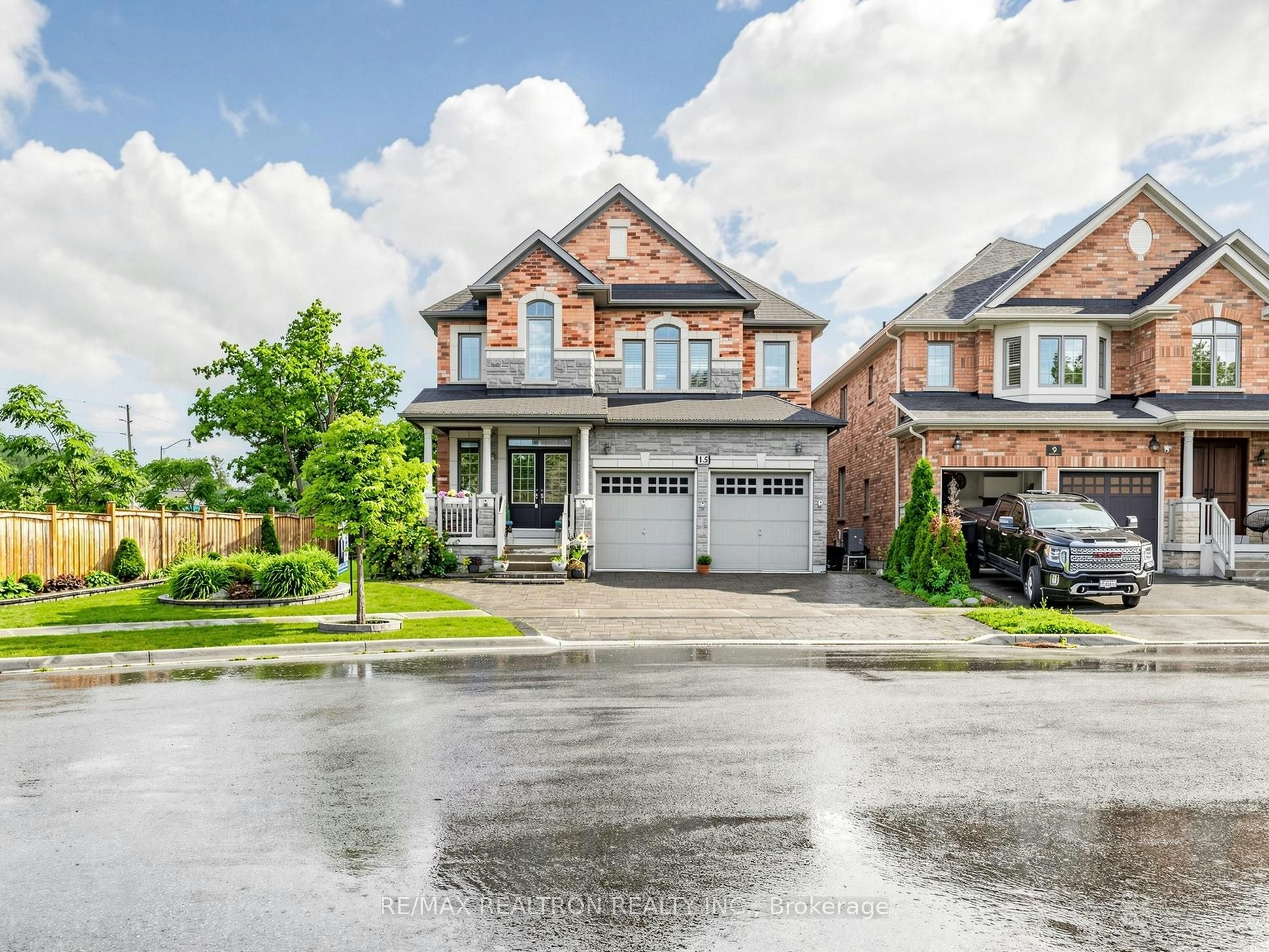 15 Motley Court, Richmond Hill, ON, L4E 0N4
